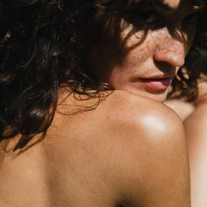 8 HABITUDES QUI VIEILLISSENT VOTRE PEAU, À ABANDONNER POUR DE BON !