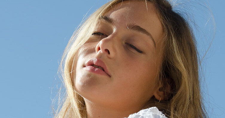 COMMENT PRÉPARER SA PEAU AU SOLEIL ?