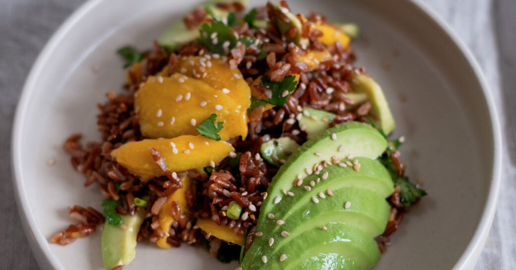 BEAUTY FOOD : SALADE DE RI ROUGE, MANGUE ET AVOCAT