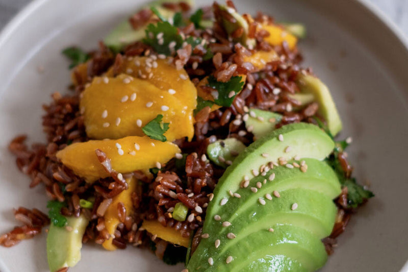 BEAUTY FOOD : SALADE DE RI ROUGE, MANGUE ET AVOCAT